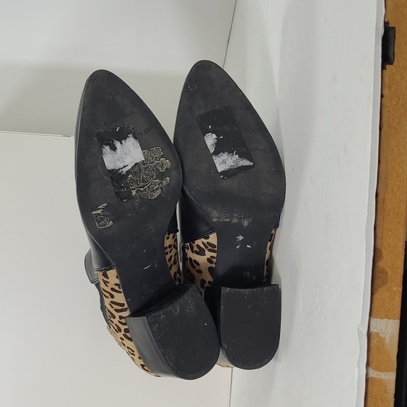 Via Spiga Leopard & Black Leather Slip On Western Heel Ankle Boots- Size 8.5M - Picture 10 of 12